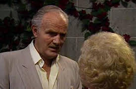 The Golden Girls Season 1: In a Bed of Rose's