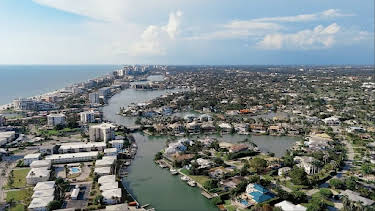 3:00 AM: World's Deadliest Weather: Caught on Camera | Paramount | 12/30 2025