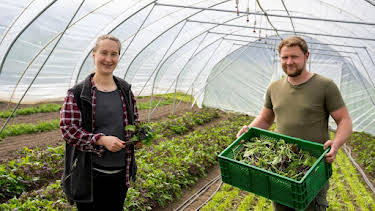 07:10: Hofgeschichten - Ackern zwischen Alpen und Ostsee (14) | Radio Bremen | 4/12 2026