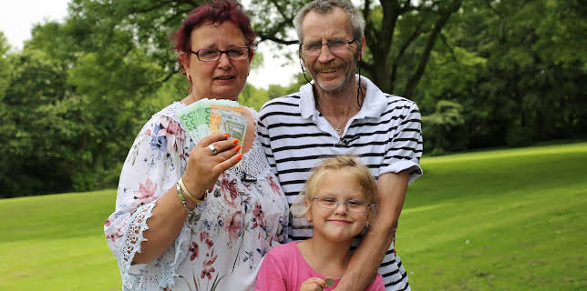 13:00: Armes Deutschland - Stempeln oder abrackern? (S3 E7) (S3) | RTL 2 | 12/4 2025