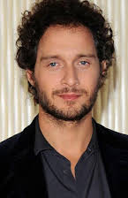 Claudio Santamaria som 