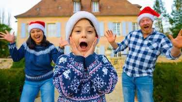 1:30 PM: Chateau DIY at Christmas | Channel 4 | 12/29 2025