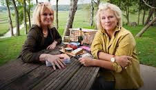 Jennifer and Joanna: Absolutely Champers (S1 E1)