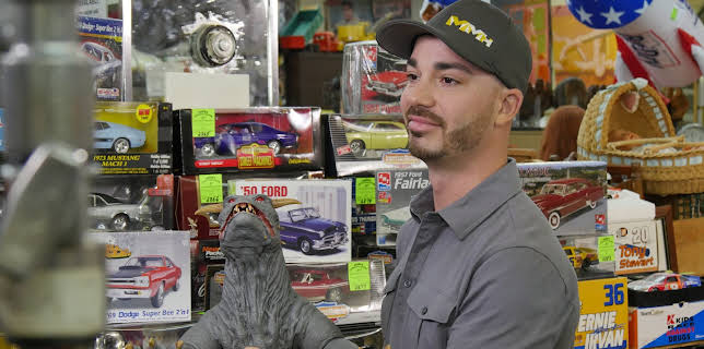 15:00: Baggage Battles (S5 E13) (S5) | Discovery Channel | 12/16 2025