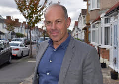 Kirstie and Phil's Love It or...