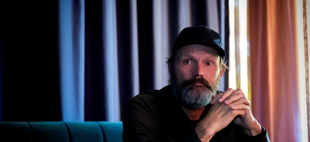 Felix Herngren dödförklarad på Facebook - rasar mot bluffannonserna