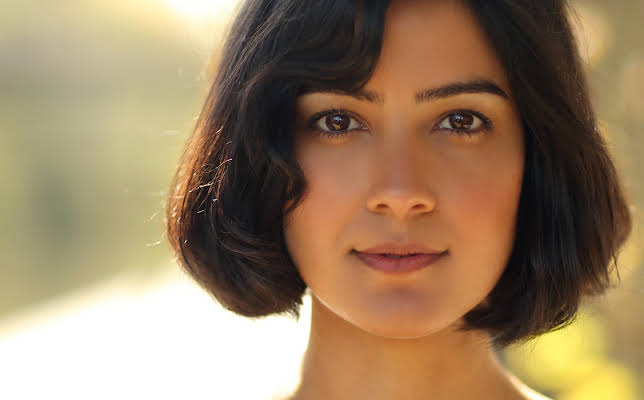 Rakhee Thakrar