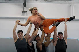 Wendy: Perdida pero famosa season-1: Wendy: Perdida pero famosa - Estreno de Resulta y Resalta