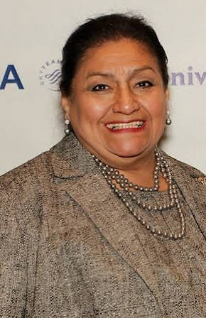 Teresa Yenque as 
