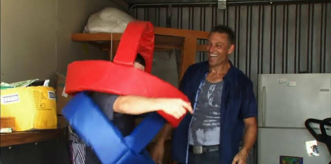 21:30: Storage Wars: Texas (S6 E11) (S6) | TV10 | 12/29 2025