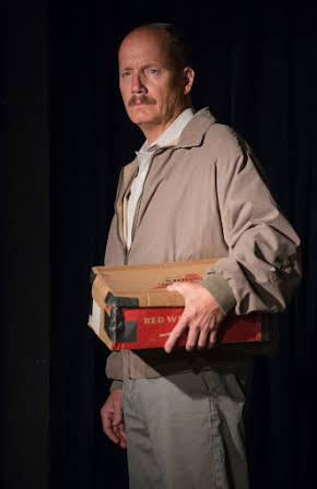 Guy Van Swearingen as Nipper Guy