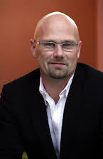 Ole Christian Madsen som Director