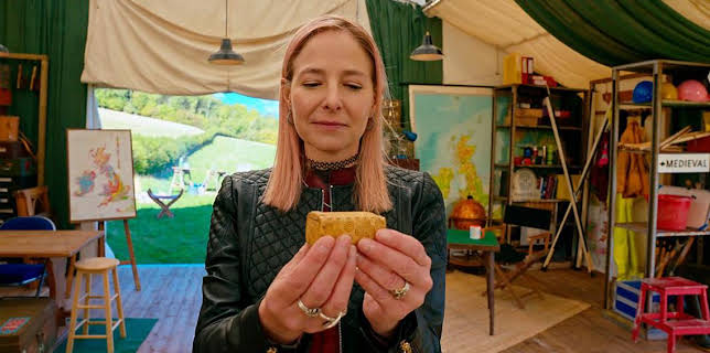 9:00 PM: Digging for Britain (S13) | BBC Two | 1/21 2026