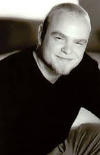 Michael Adamthwaite como 