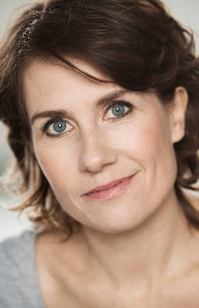 Mia Lyhne as 