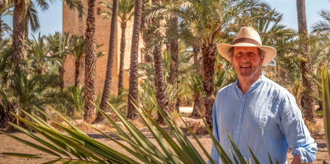 17:45: Monty Dons spanske hager: Sør-Spania | NRK 2 | 1/24 2026