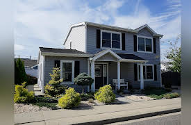 How Close Can I Beach?, Season 1: Looking for Leisure