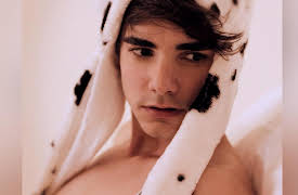 Now What?!: Hipster or Homeless?