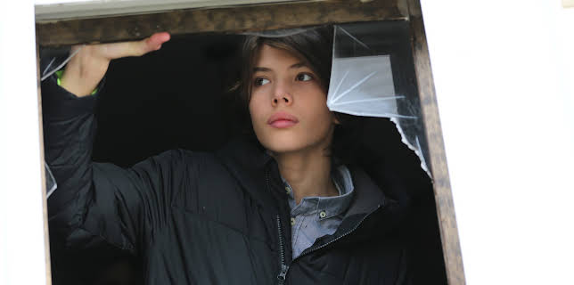 04:25: Der ondskapen bor (S4 E11) (S4) | FEM | 11/4 2025