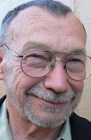 Edwin Hodgeman as 