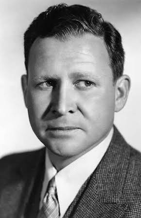 Barton MacLane as Dr. H. 'Doc' Raymond
