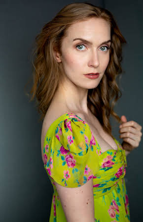 Dana Stoutenburg as Devyn