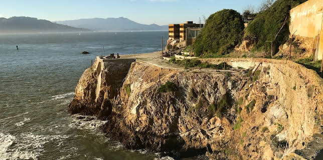 Drain Alcatraz (2017)