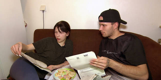 00:15: Armes Deutschland - Stempeln oder abrackern? (S11 E1) (S11) | RTL 2 | 3/24 2026