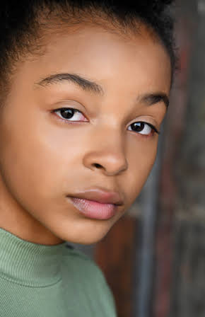 Lindsey Blackwell as 