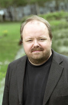 Kalle Moraeus as 