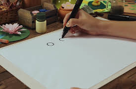 Doodle Club: The Big-Eyed Hopper