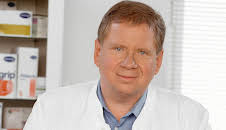 Dr. Sommerfeld - Zwischen allen Stühlen