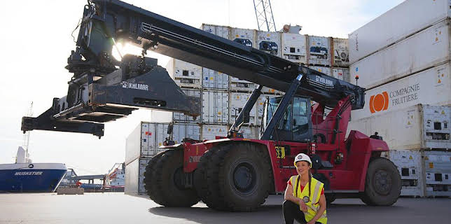 12:40 PM: Grace's Amazing Machines (S3) | Cbeebies | 12/4 2025
