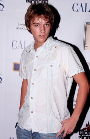 Jeremy James Kissner as 