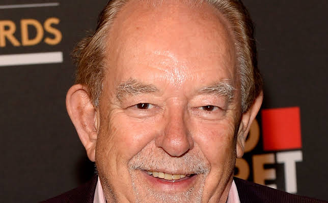 Robin Leach