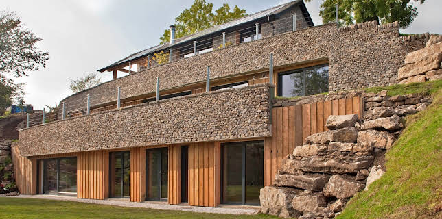 7:55 PM: Grand Designs | More 4 | 11/25 2025