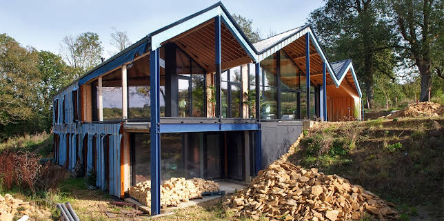 9:00 PM: Grand Designs | More 4 | 3/4 2026