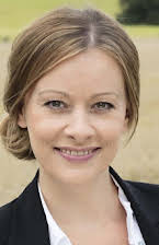 Louise Frost som Herself - Host
         / ...