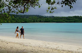 Off The Grid On The Beach, Season 1: Landlocked to Private Docks