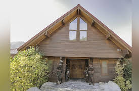 Log Cabin Living, Season 1: Cascades Oktoberfest Escape