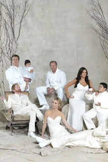 19:59: Modern Family (T2): Ep.1 La vieja ranchera | Comedy Central | 10/7 2026