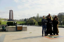 The Amazing Race: It Feels Like Falling The Whole Time