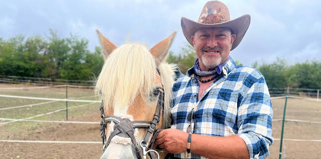 4:00 PM: A New Life in the Sun | Channel 4 | 3/24 2026