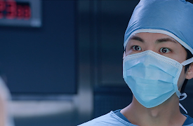 Confidence Queen: Waves on the Edge