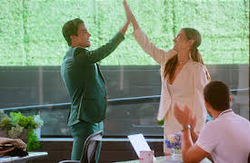 Selling The OC: Tensión entre agentes