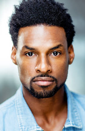 Brandon Lee Sears as Flower Delivery Man