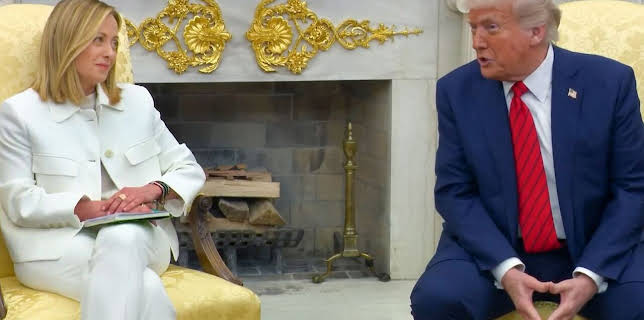 21:00: Giorgia Meloni: Die Macht des Clans | Arte | 2/24 2026