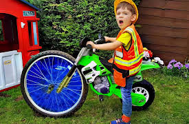 Alex TubeFun: Alex Repairs a Toy Motorbike!