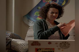 Hack Into Broad City Season 1: Ilana Hates Gum