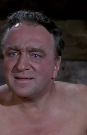 Reginald Beckwith as 